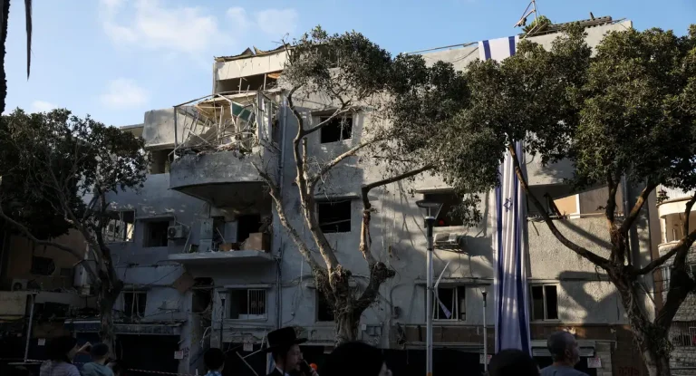 Israel e Irã declaram vitória mútua e EUA reafirmam cessar-fogo após conflito de 12 dias