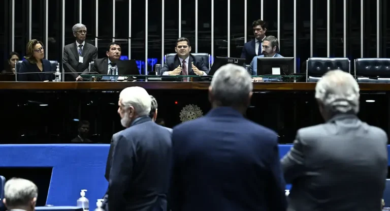 Senado aprova cota de 30% de mulheres em conselhos de estatais, incluindo vagas para mulheres negras e com deficiência