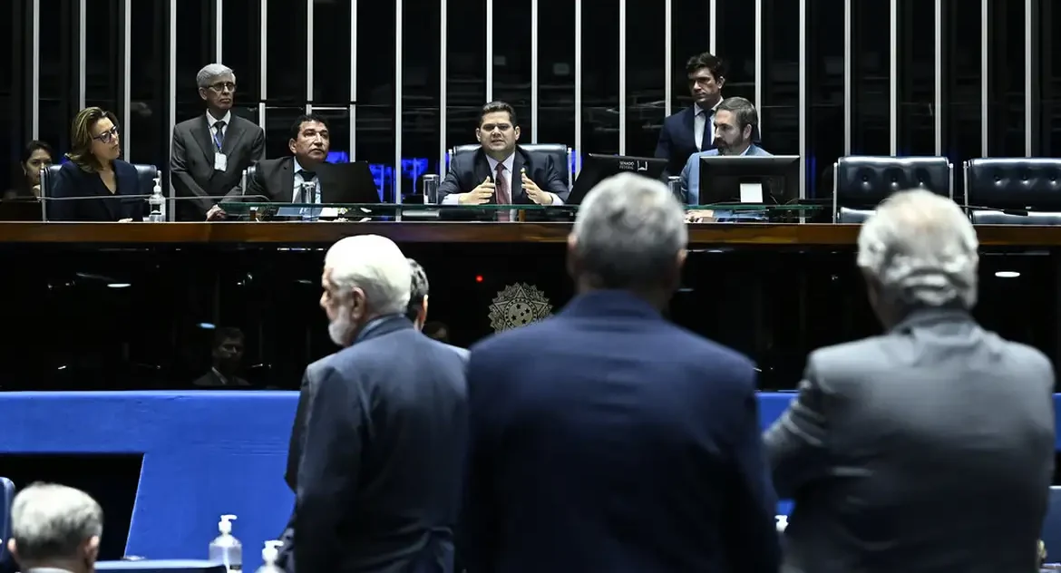 Senado aprova cota de 30% de mulheres em conselhos de estatais, incluindo vagas para mulheres negras e com deficiência