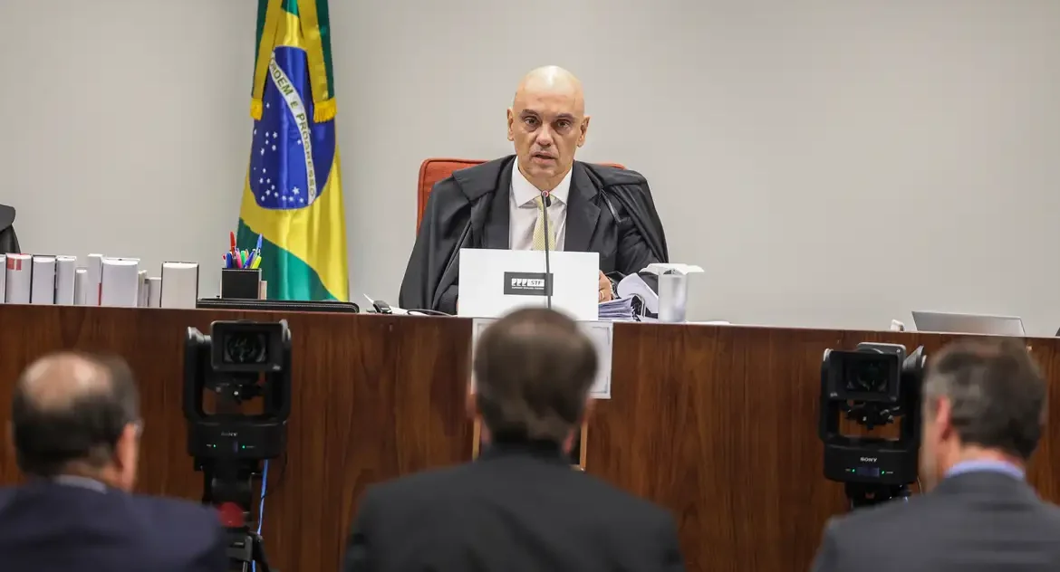 Bolsonaro nega ter recebido voz de prisão de Freire Gomes em reunião sobre tentativa de golpe