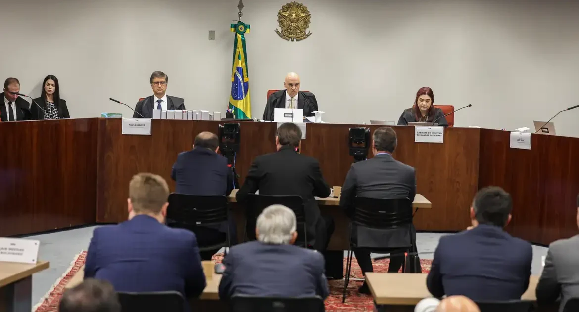 Moraes revoga proibição de contato entre réus do núcleo da trama golpista após interrogatórios no STF
