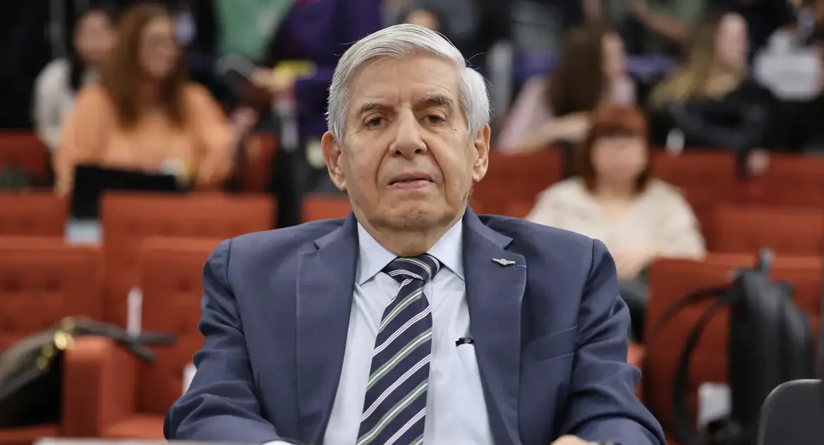 General Augusto Heleno nega participação em trama golpista e disseminação de informações falsas em interrogatório no STF