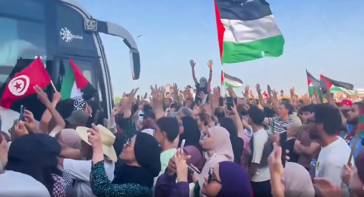 Ativistas de 51 países se mobilizam para a Marcha Global para Gaza, buscando romper bloqueio e levar ajuda humanitária