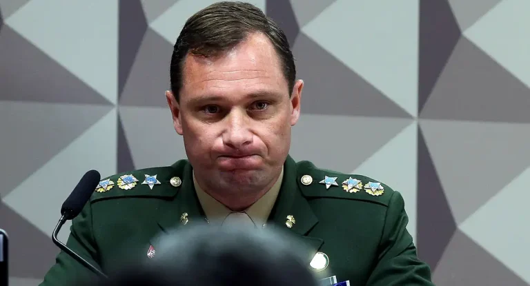 Moraes nega pedido de Bolsonaro para anular delação de Mauro Cid