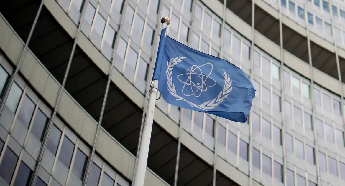 Irã viola obrigações nucleares, declara agência da ONU, enquanto tensões aumentam antes de negociações