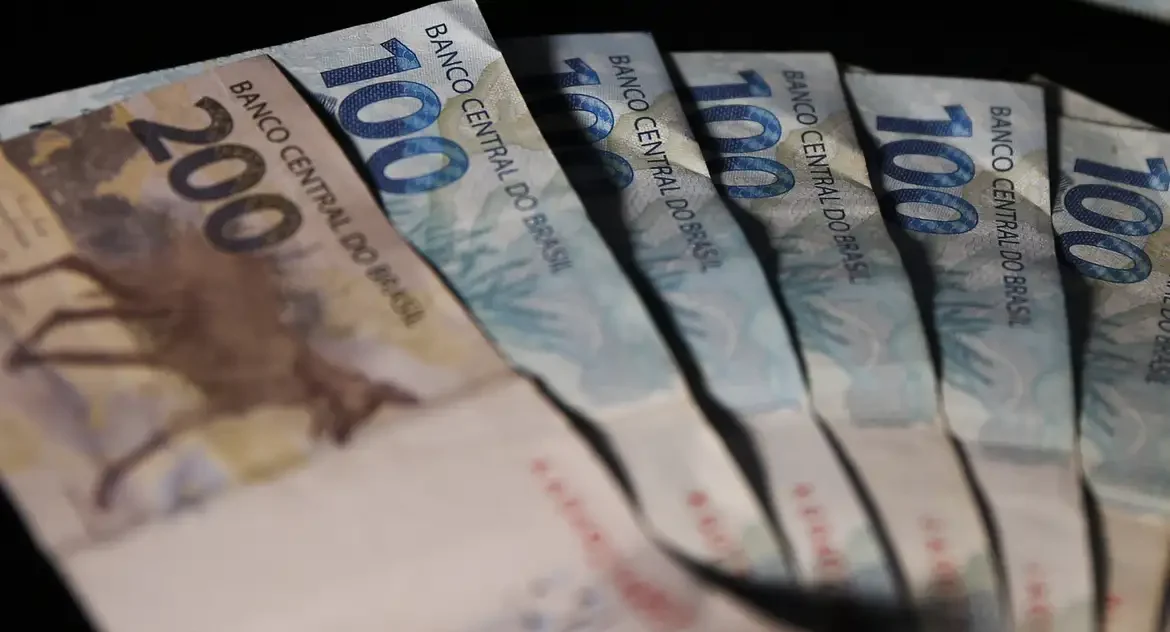 Nova MP busca compensar IOF com arrecadação de R$ 10,5 bi em 2025 e R$ 20,87 bi em 2026