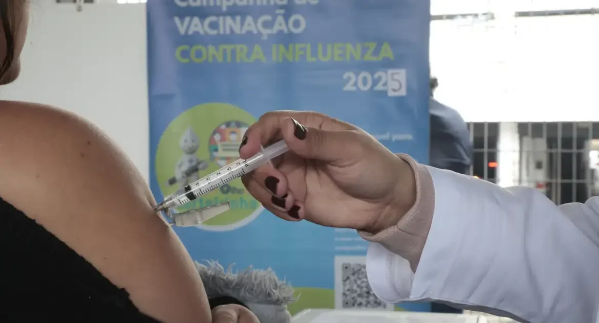 Mortes por gripe aumentam 127%, e vacinação atinge apenas 40,73% do público-alvo