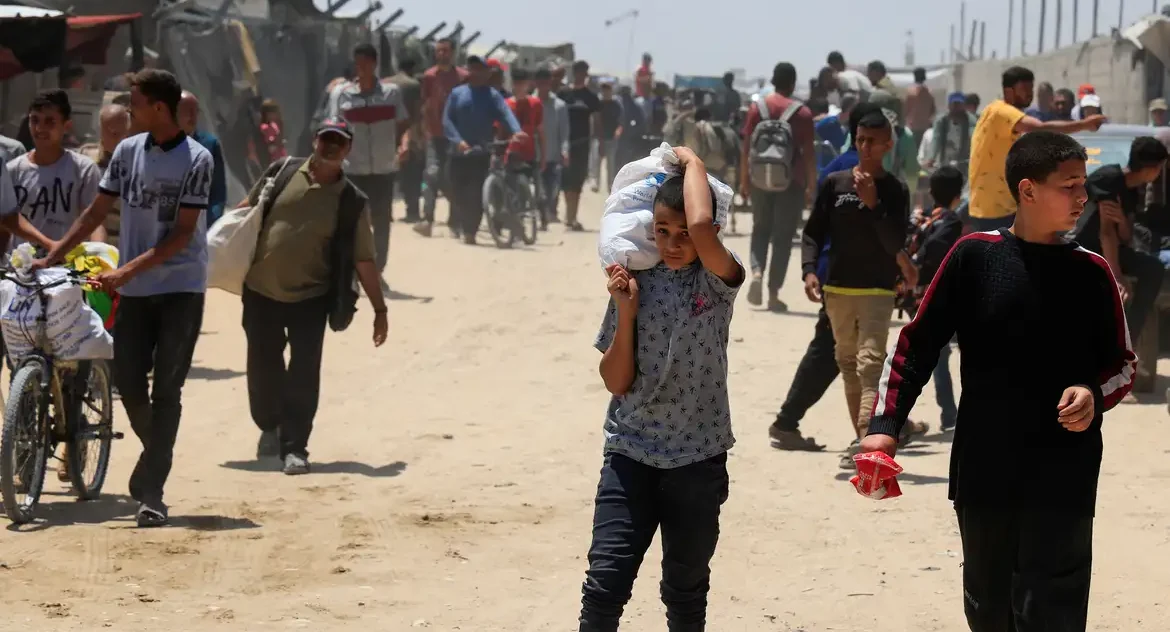 Ataque israelense mata ao menos 40 pessoas perto de ponto de distribuição de ajuda em Gaza