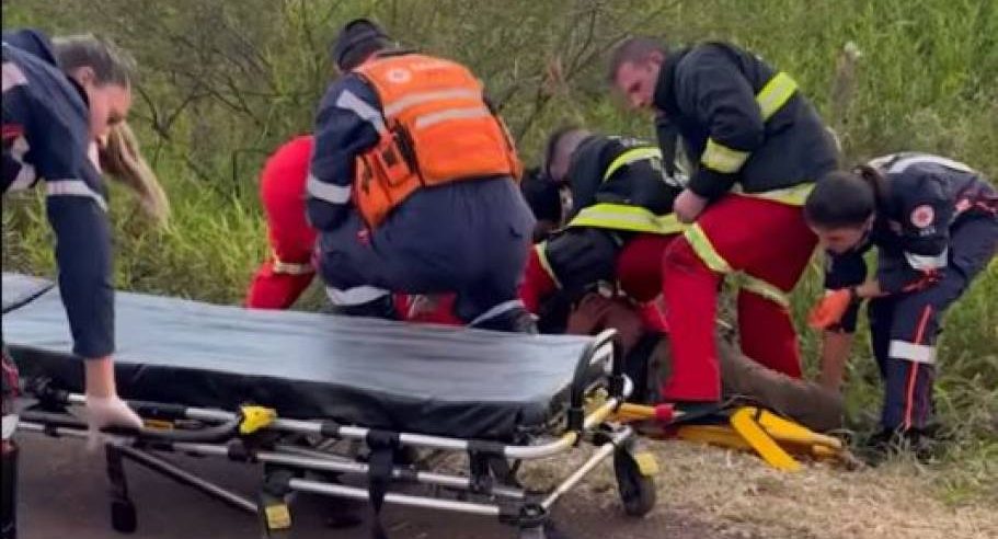 Briga entre caminhoneiros termina com um agressor gravemente ferido por marretada