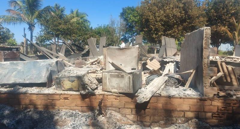 Homem que incendiou casa da ex em RO por não aceitar separação é preso