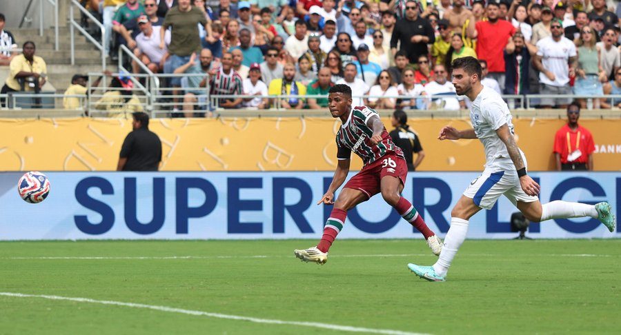 Fluminense vence Al-Hilal por 2 a 1 e avança às semifinais do Mundial de Clubes
