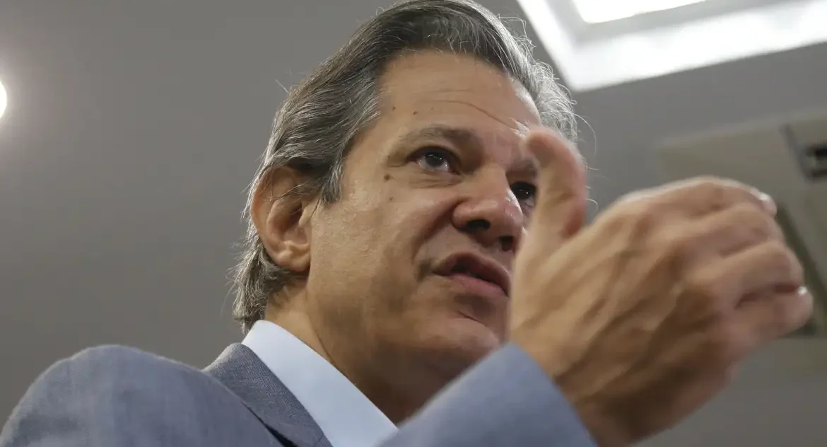 Haddad elogia decisão do STF que retira devolução de dinheiro de aposentados do arcabouço fiscal