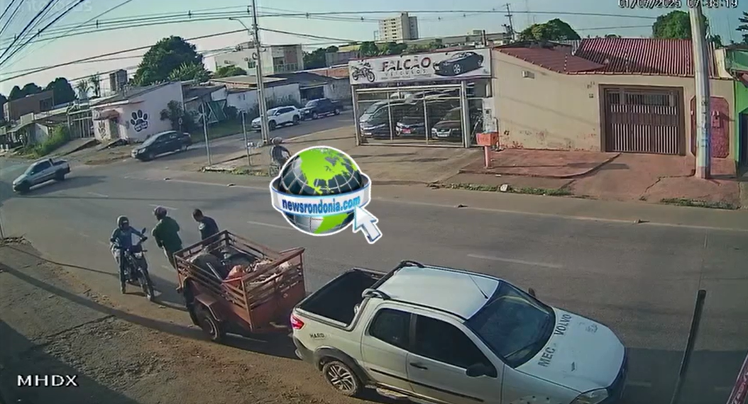 Empresário tem R$25 mil reais roubados por dupla em moto na capital