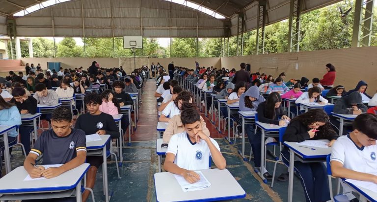 Escola Marechal Rondon mobiliza 463 estudantes em simulado preparatório para Enem e Saeb, em Vilhena