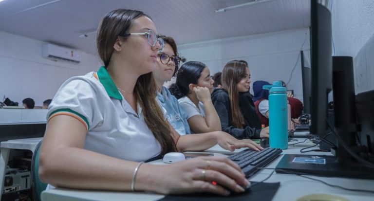 Ministério das Comunicações divulga resultado de edital para levar internet banda larga e Wi-Fi a mais de 2 mil escolas públicas - News Rondônia