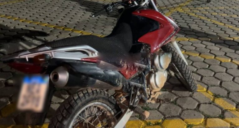 PRF recupera motocicleta após perseguição a motociclista em fuga
