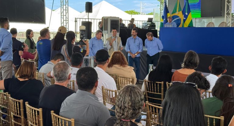 Deputado Cássio Gois prestigia inauguração do estande da ALE-RO na 4ª Cafecau em Cacoal - News Rondônia