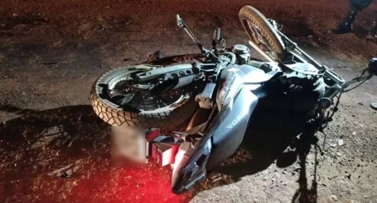 Colisão frontal entre motos deixa um morto e um ferido grave