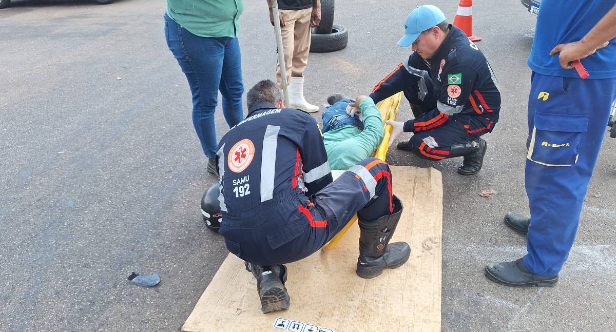 Acidente entre motocicletas deixa ferido no centro de Porto Velho