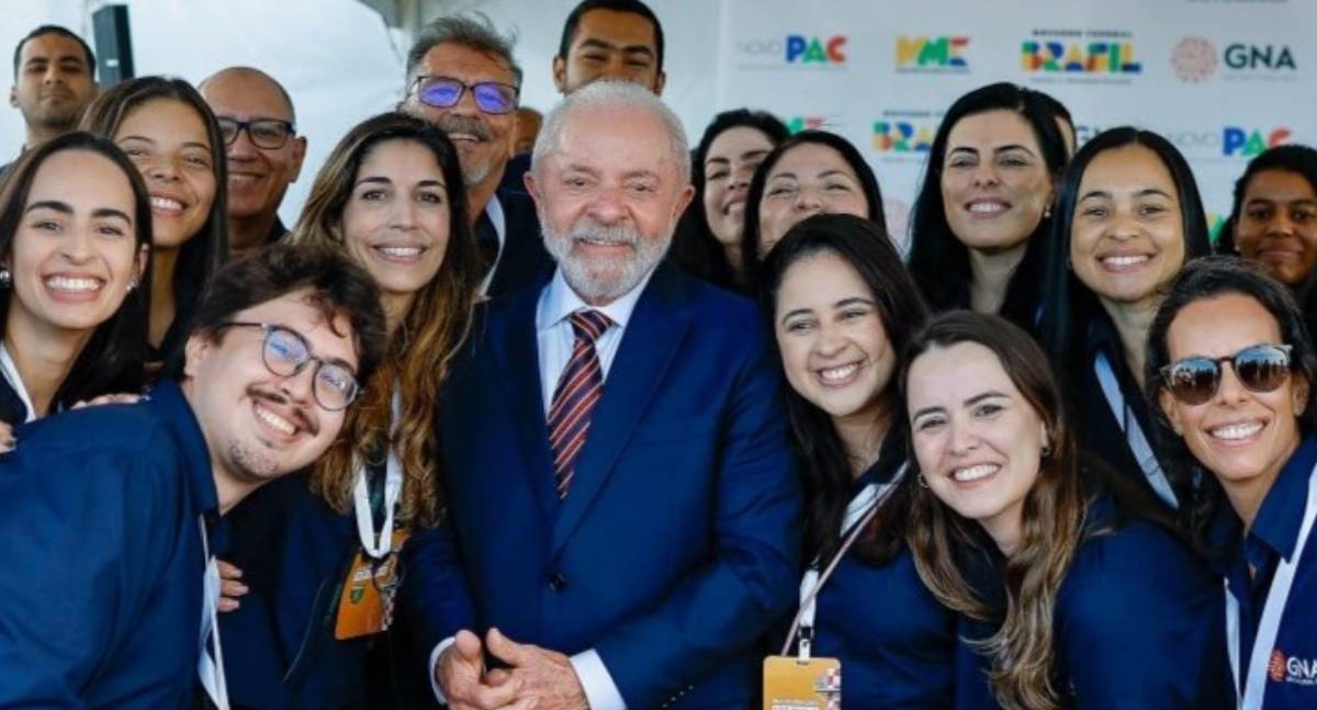 brasil-pode-ser-um-pais-imbativel-na-transicao-energetica-diz-lula-no-porto-do-acu