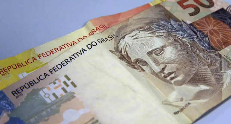 Caixa Libera Abono Salarial para nascidos em setembro e outubro