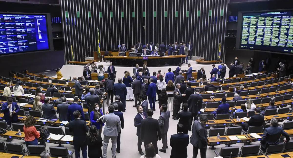Câmara proíbe aproximação de agressor mesmo com consentimento da vítima