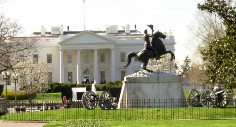 Casa Branca reage a Lula: Trump não busca ser "Imperador do Mundo"