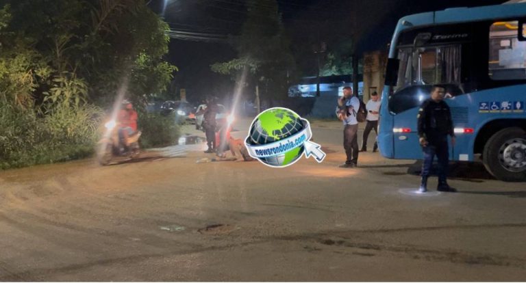 Colisão entre moto e ônibus deixa dois feridos na zona leste