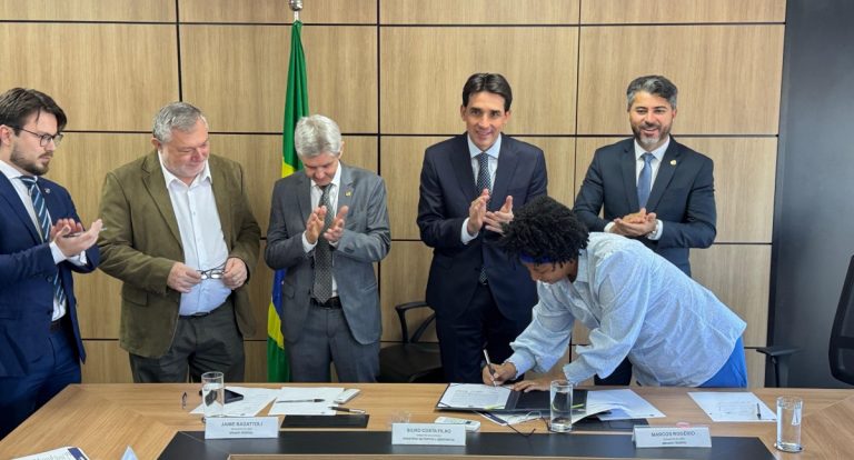 Deputada Sílvia Cristina comemora licitação para melhorias no aeroporto de Ji-Paraná