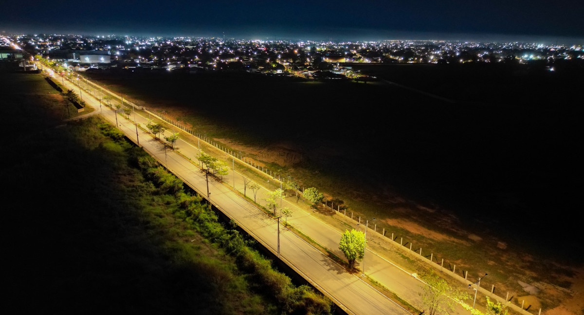 Prefeitura conclui primeira fase da nova iluminação da avenida Guaporé, em Porto Velho