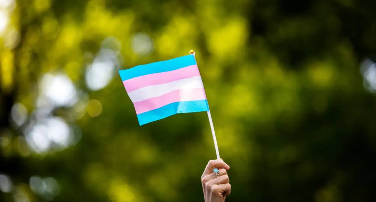 Comitê Olímpico dos EUA proíbe mulheres trans em competições femininas
