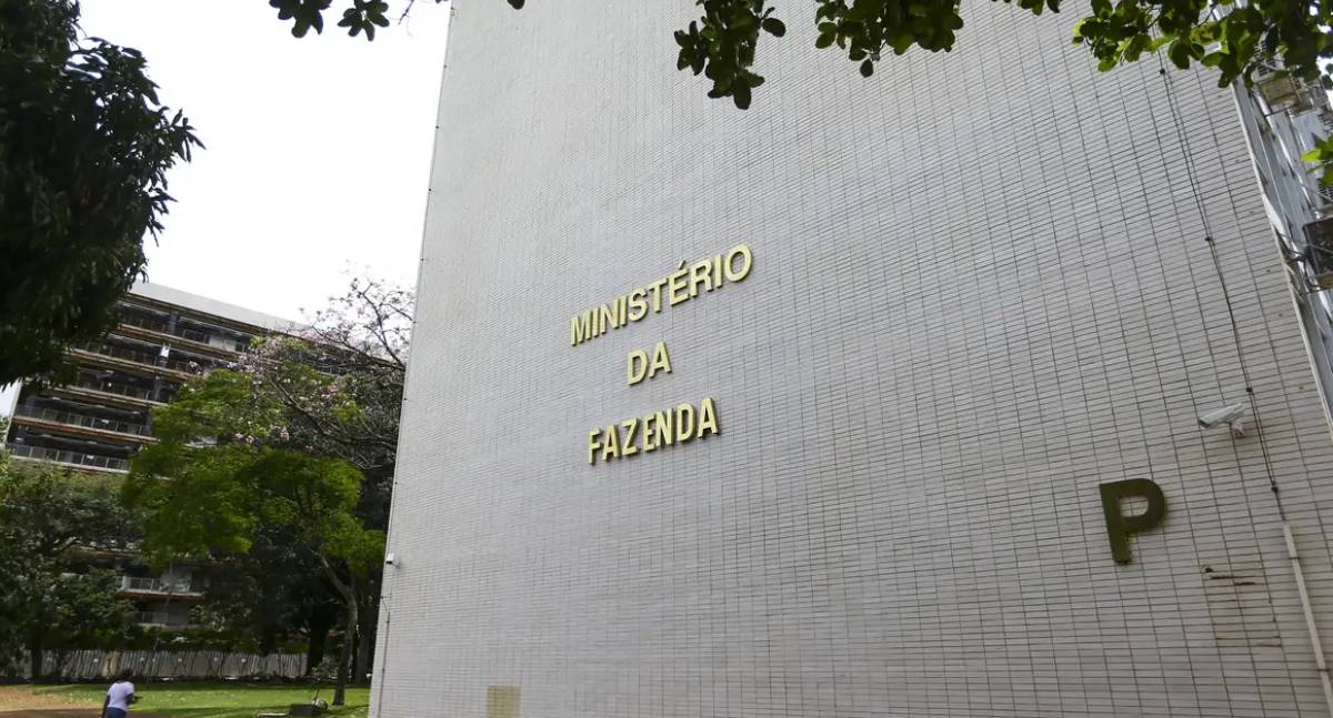 Decisão de Moraes sobre IOF reduz arrecadação do governo em R$ 450 milhões em 2025