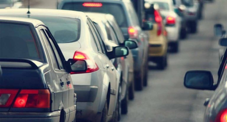 Dia do Motorista: Energisa reforça cuidados para evitar acidentes com postes e rede elétrica