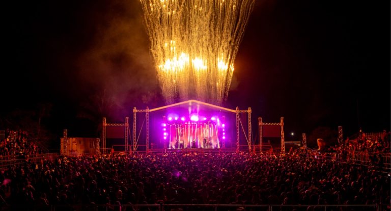 Dra. Taíssa comemora recorde de público na Expoagum com show nacional em Guajará-Mirim