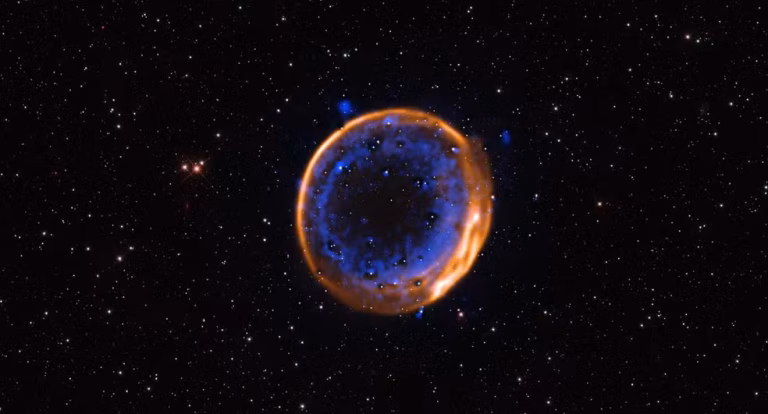 Telescópio capta evidências de estrela que explodiu duas vezes, confirmando teoria científica