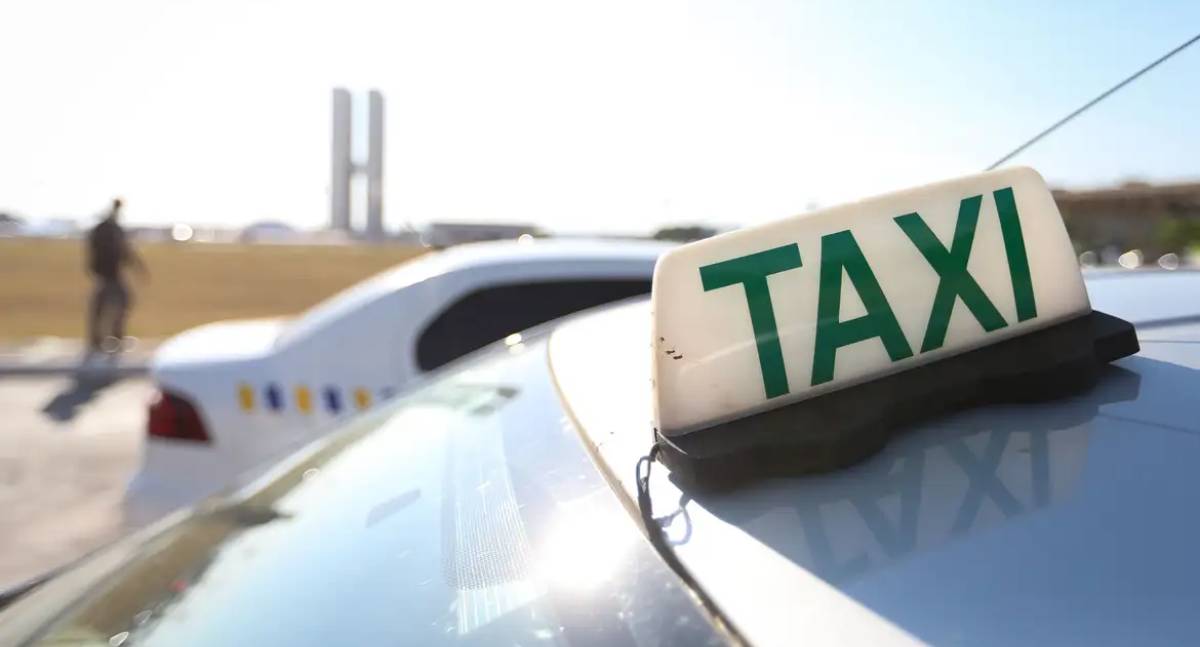Fim da taxa de verificação de taxímetros beneficia 300 mil Taxistas