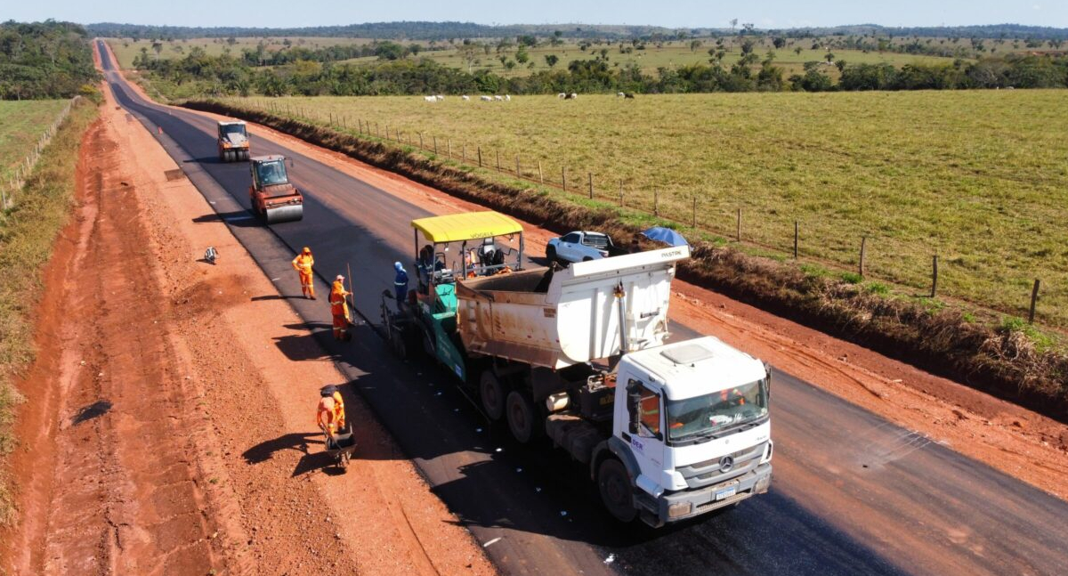 Governo de Rondônia investe mais de R$ 320 milhões na pavimentação da TransRondônia