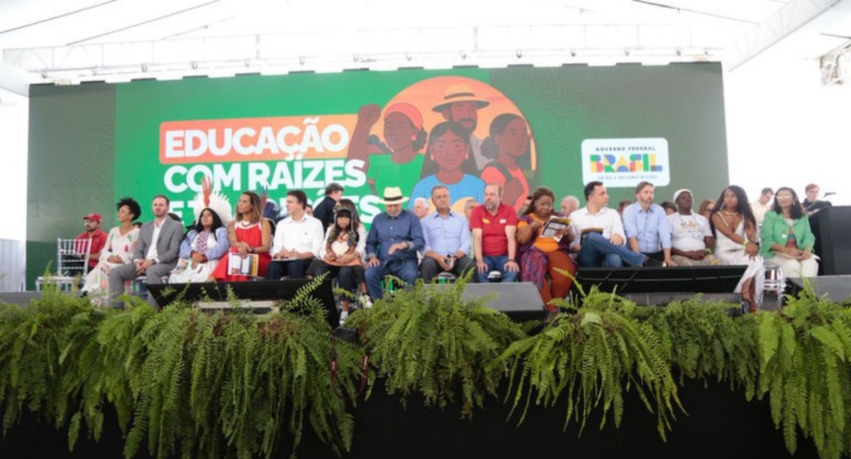  Governo Federal anuncia R$ 2,3 bilhões para construção de creches e transporte escolar em 1.455 municípios