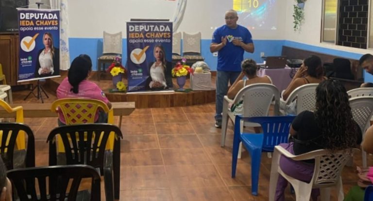 Ieda Chaves leva curso de Libras ao bairro Teixeirão e fortalece inclusão em Porto Velho