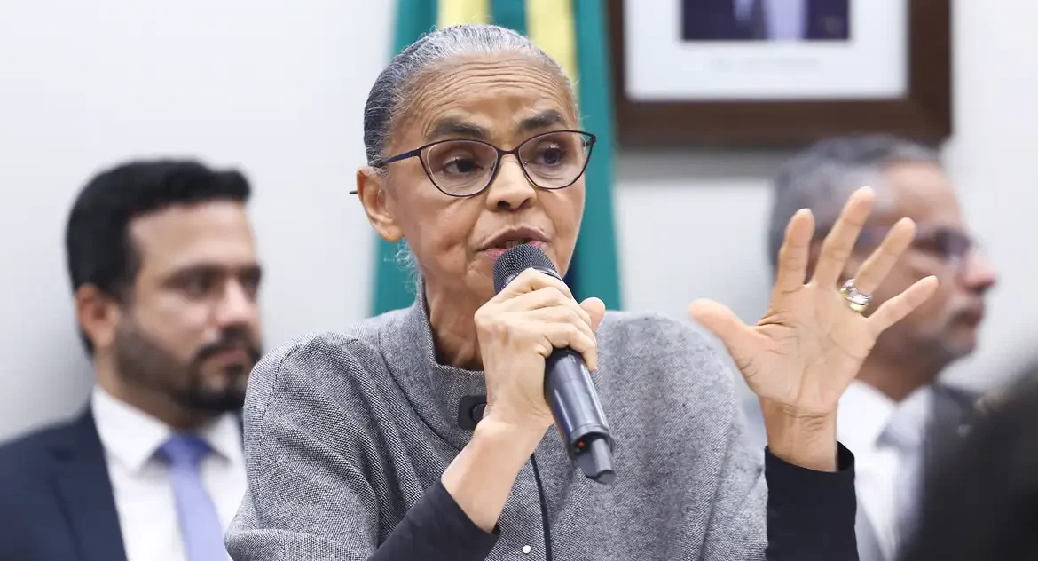 Marina Silva é alvo de novos ataques de parlamentares em audiência na Câmara dos Deputados