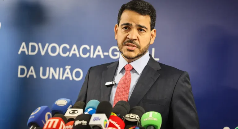 AGU aciona STF para reverter derrubada do aumento do IOF pelo Congresso