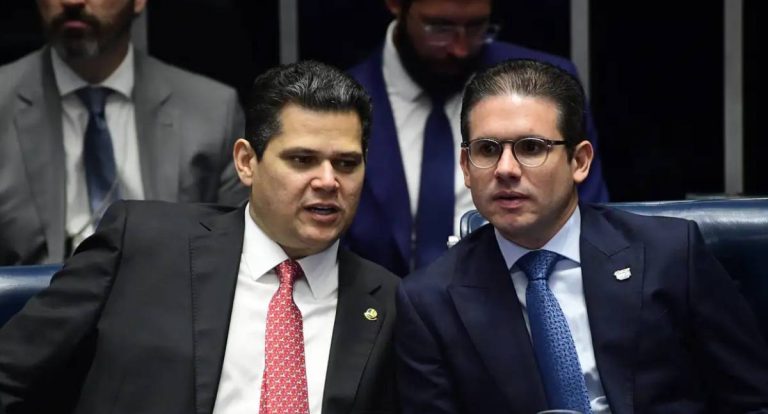Líderes do Congresso unem-se contra "agressão" tarifária dos EUA