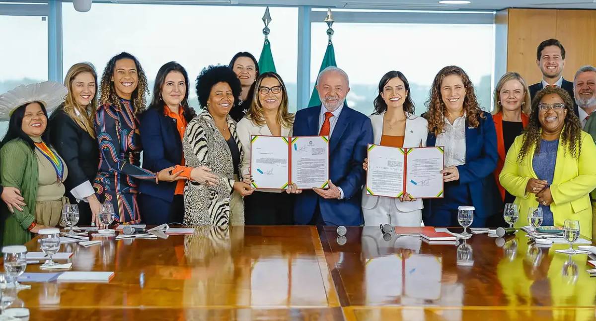 Lula sanciona cota de 30% para mulheres em conselhos de estatais