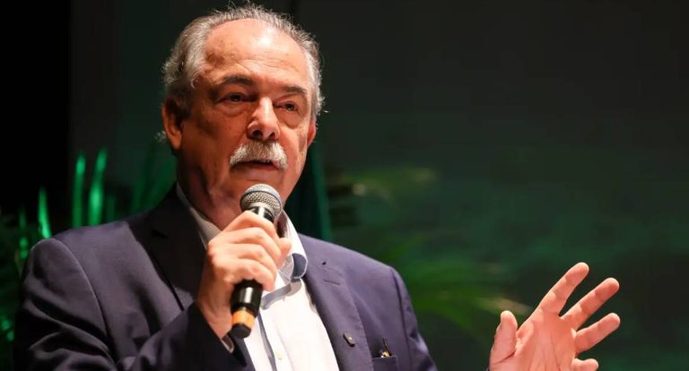 Mercadante e Embaixador Chinês destacam papel do BNDES e Brics para pesquisa e inovação do Sul Global