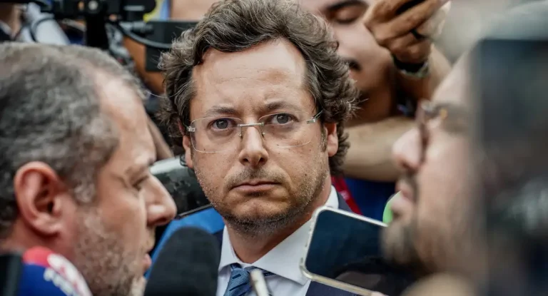 PF ouve advogados e ex-assessor de Bolsonaro em inquérito sobre obstrução de investigação golpista