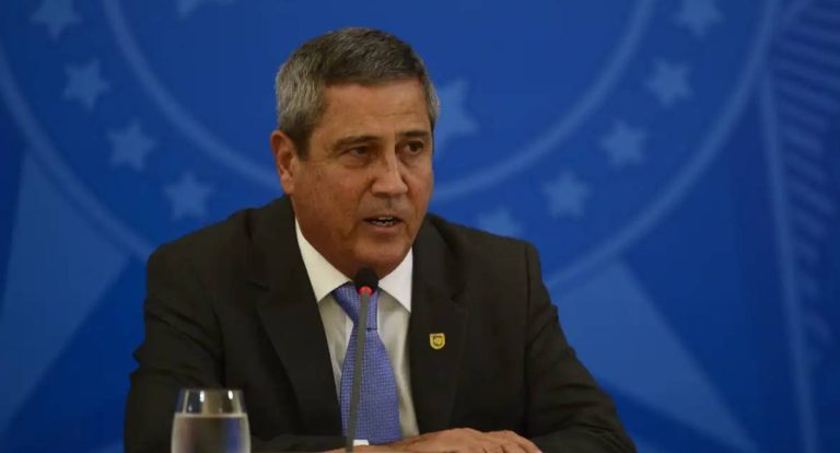 Moraes mantém prisão do General Braga Netto acusado de obstruir investigação do Golpe