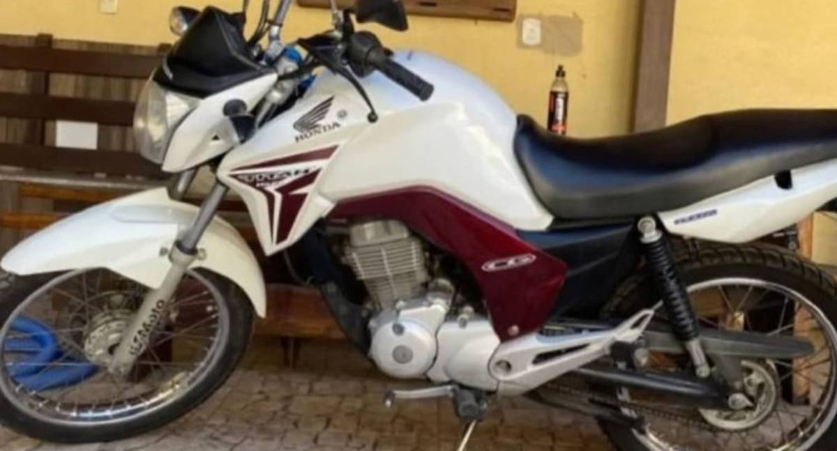 Motocicleta Honda Titan é furtada na madrugada em Jaru