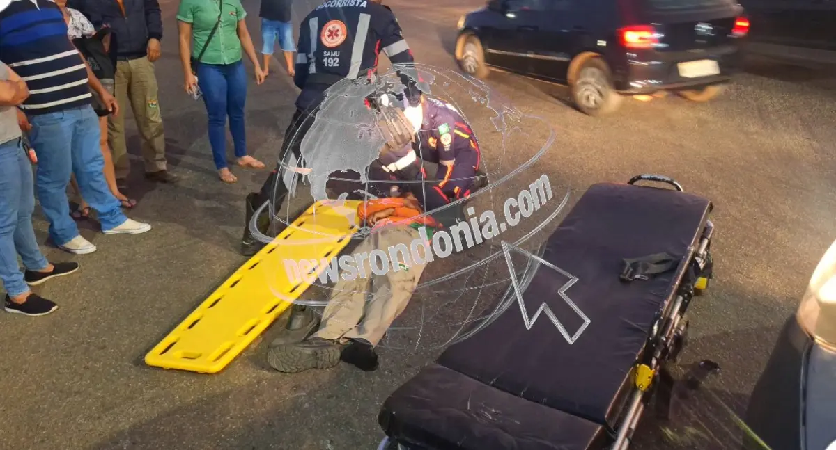 Motociclista atropela cachorro na Avenida Rio de Janeiro e sofre queda