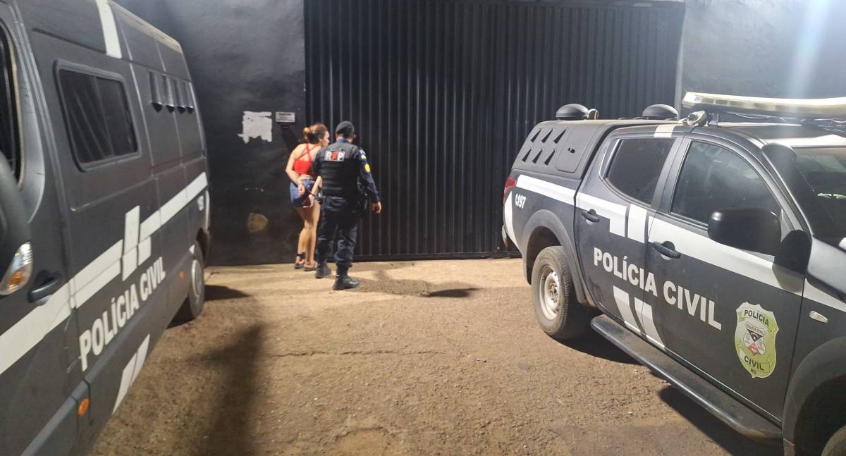 Mulher com tornozeleira eletrônica e mandado de prisão é detida em Porto Velho
