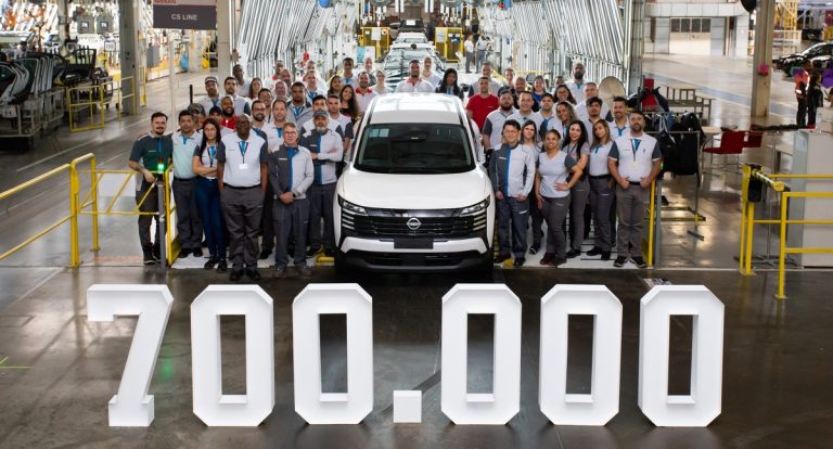 Nissan celebra 700 mil veículos produzidos em 11 anos de operação em Resende